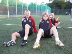 Utdelning av de nya overallerna.