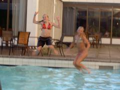 Svanhopp av Sara och Mickis.