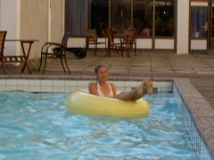 Hanna relaxar i ringen.