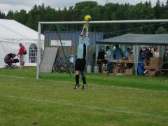 Matilda sträcker ut...