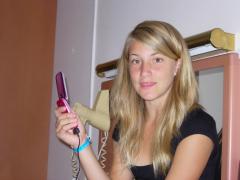 Erica leder musiktävling i rummet