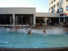 Jätte BSK plask i poolen.