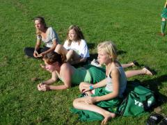 Tjejerna som stod över är helt inne i matchen...