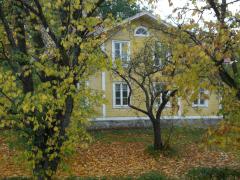 Utlokaliserad från nedre trädgården