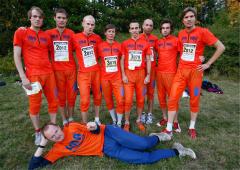 Foto: Keith Samuelsson, stående från vänster för våra lag är: Fredrik Uhrbom , Henrik Skoog , Olle Walleräng , Flo Jonsson , Johan Wallerstein , Erik Sjökvist , Daniel Lundgren och John Lasell. Liggande: Mats Andréason