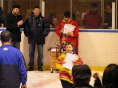 Lukas får hämta priset.