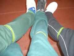 Erica glömde fotbollskorna. Vem har storlek 37?