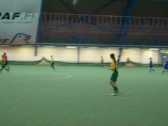 Tova väntar på passning